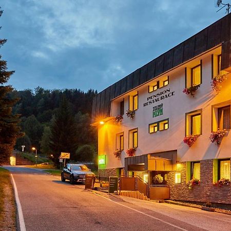 Pension & Restaurace Zeleny Mlyn Жацлерж Екстер'єр фото