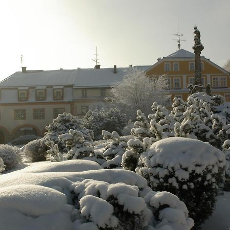 Pension & Restaurace Zeleny Mlyn Жацлерж Екстер'єр фото